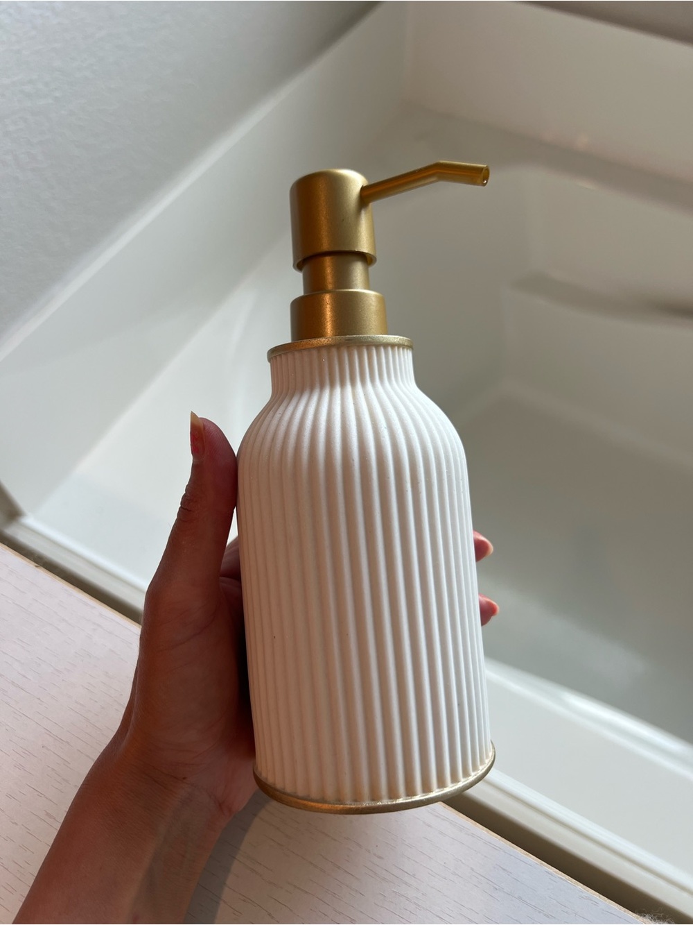 Ribbed White Ceramic Soap Dispenser with Gold Pump - Picture 5 of 5